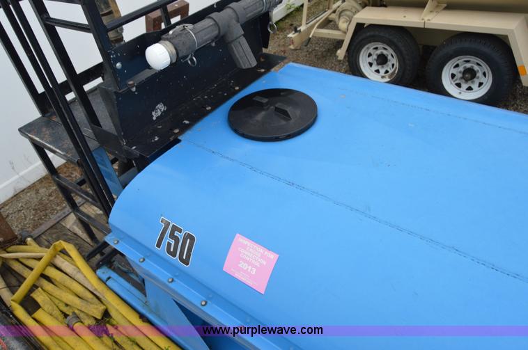 image for item AW9183 Kincaid 750 AGI gator aero seeder