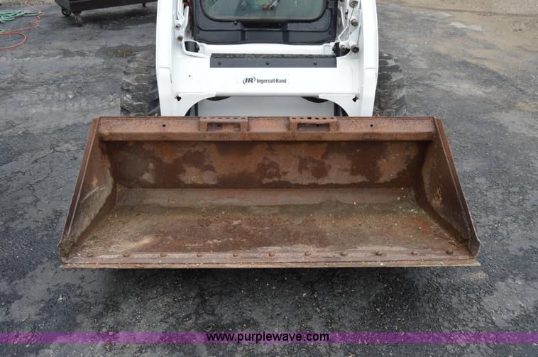 image for item AW9185 2000 Bobcat 773 skid steer