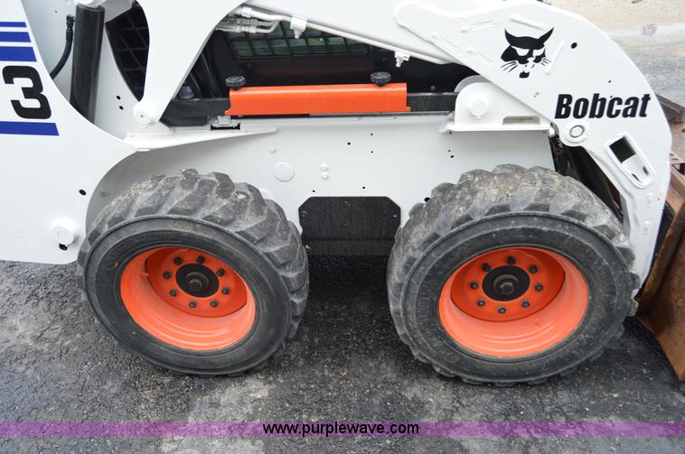 image for item AW9185 2000 Bobcat 773 skid steer