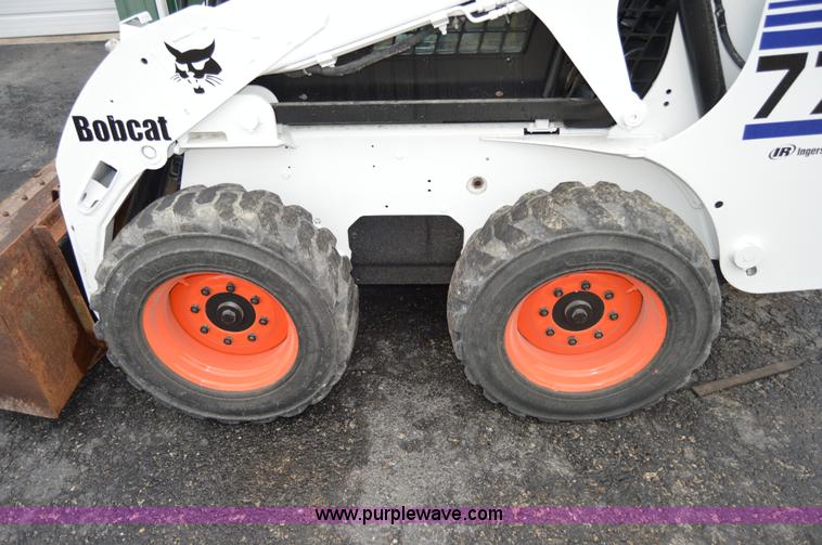 image for item AW9185 2000 Bobcat 773 skid steer