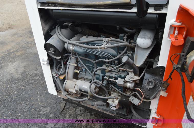 image for item AW9185 2000 Bobcat 773 skid steer