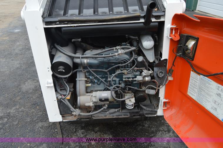 image for item AW9185 2000 Bobcat 773 skid steer