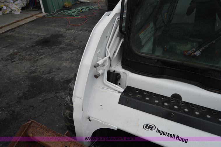 image for item AW9185 2000 Bobcat 773 skid steer