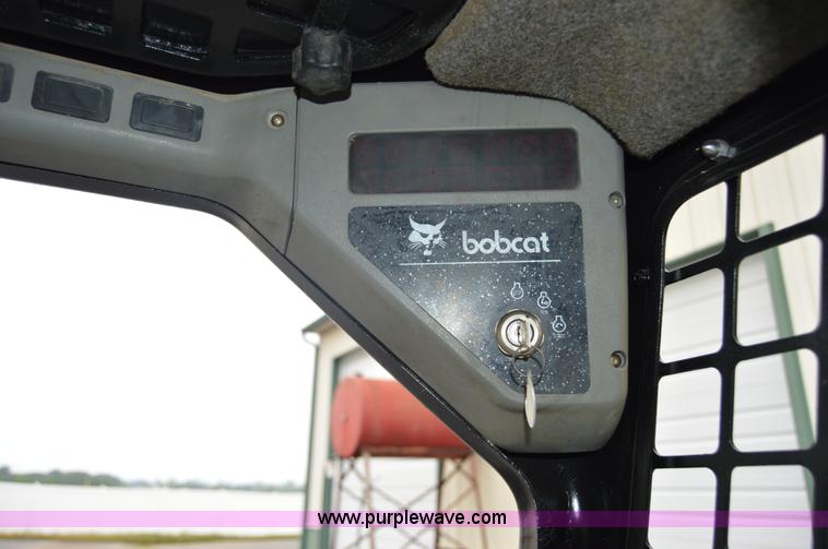 image for item AW9185 2000 Bobcat 773 skid steer