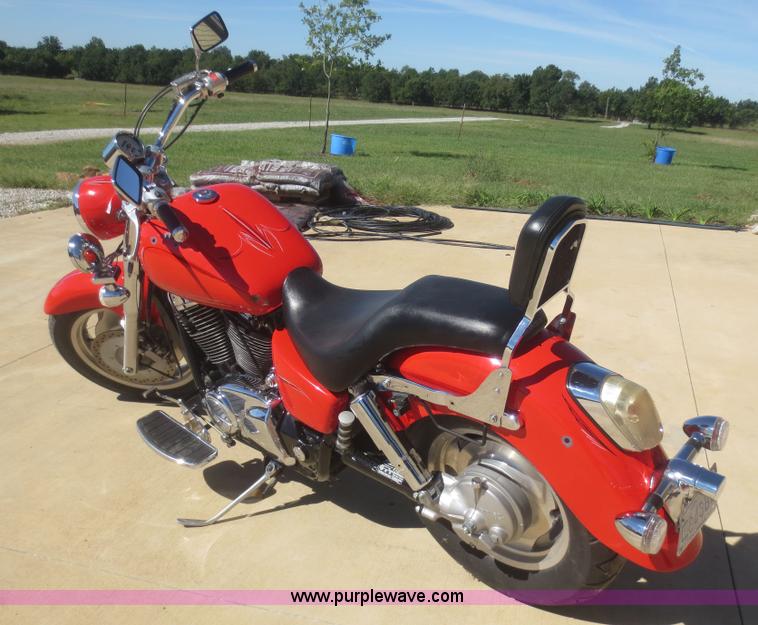 image for item AZ9163 2001 Honda Shadow Sabre motorcycle