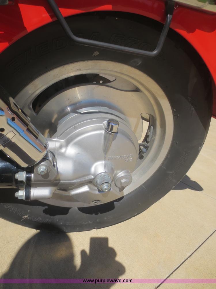 image for item AZ9163 2001 Honda Shadow Sabre motorcycle