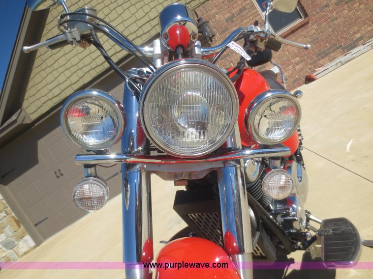 image for item AZ9163 2001 Honda Shadow Sabre motorcycle