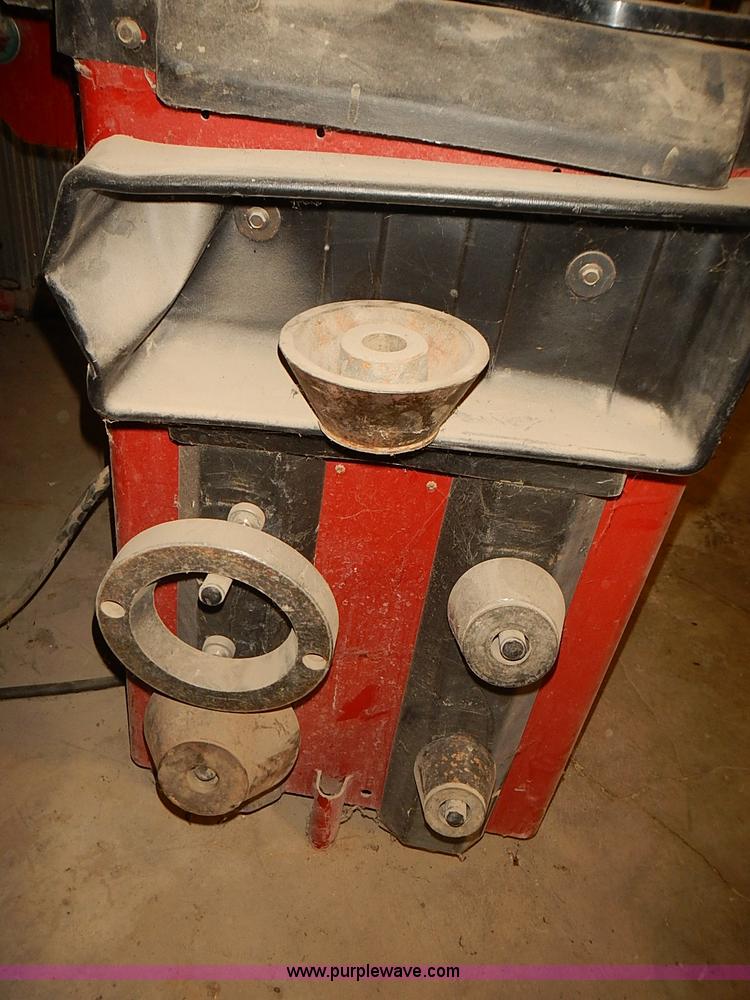 image for item BD9793 Coats 1050 solid state tire balancer