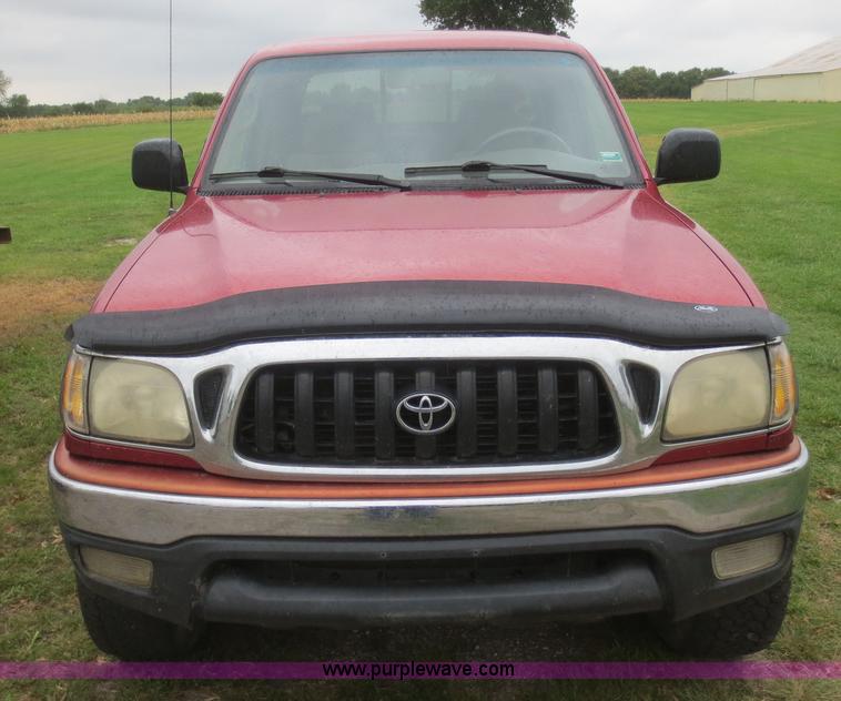 image for item D2154 2001 Toyota Tacoma SR5 Double Cab pickup truck