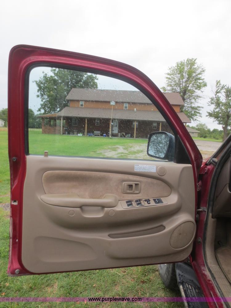 image for item D2154 2001 Toyota Tacoma SR5 Double Cab pickup truck