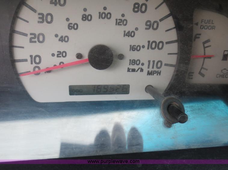 image for item D2154 2001 Toyota Tacoma SR5 Double Cab pickup truck