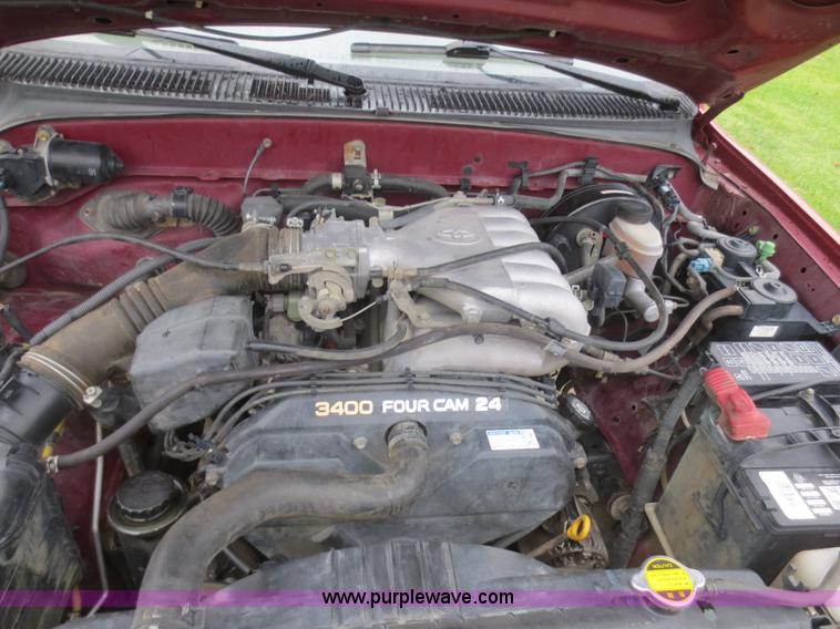 image for item D2154 2001 Toyota Tacoma SR5 Double Cab pickup truck