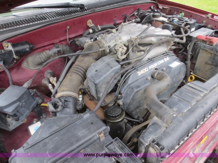 image for item D2154 2001 Toyota Tacoma SR5 Double Cab pickup truck