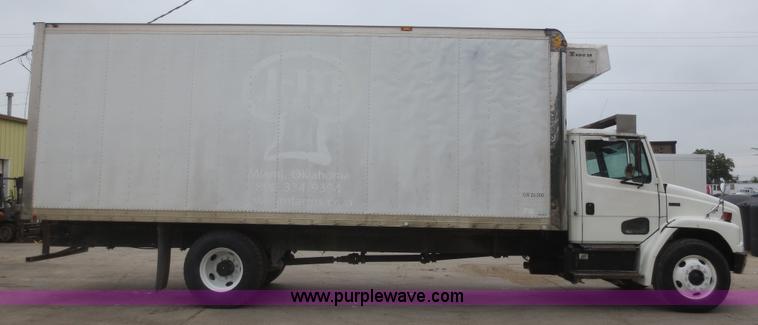 image for item D2156 2004 Freightliner FL70 refrigerated box truck