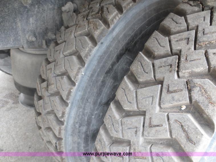 image for item D2156 2004 Freightliner FL70 refrigerated box truck