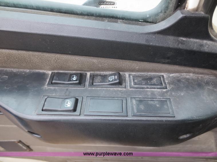 image for item D2156 2004 Freightliner FL70 refrigerated box truck