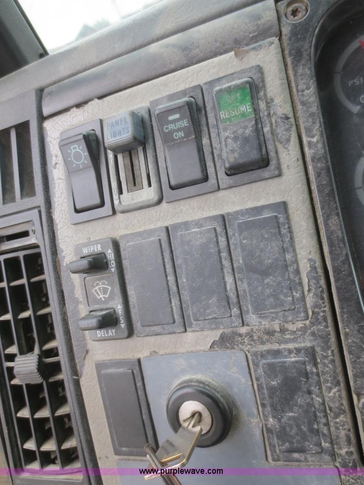 image for item D2156 2004 Freightliner FL70 refrigerated box truck