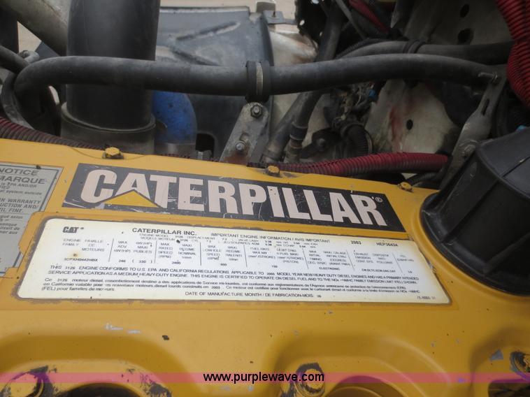 image for item D2156 2004 Freightliner FL70 refrigerated box truck