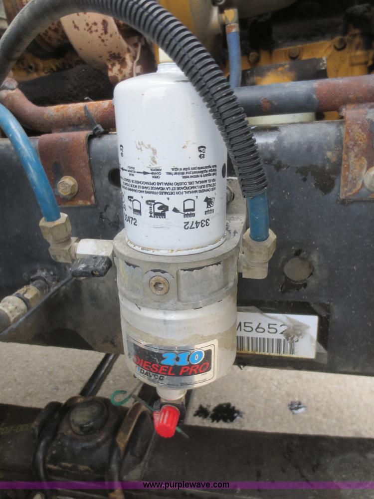 image for item D2156 2004 Freightliner FL70 refrigerated box truck