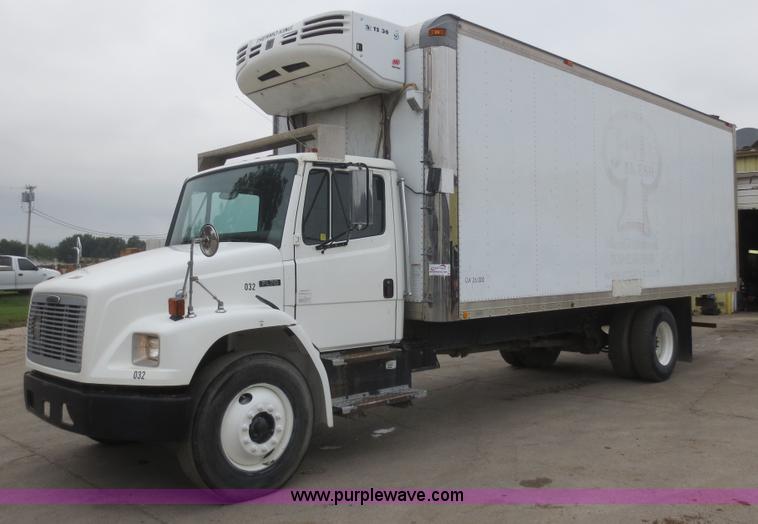 image for item D2157 2004 Freightliner FL70 refrigerated box truck