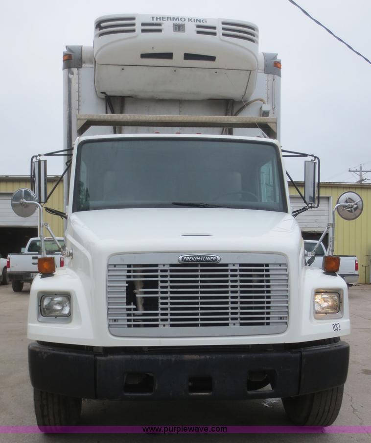 image for item D2157 2004 Freightliner FL70 refrigerated box truck