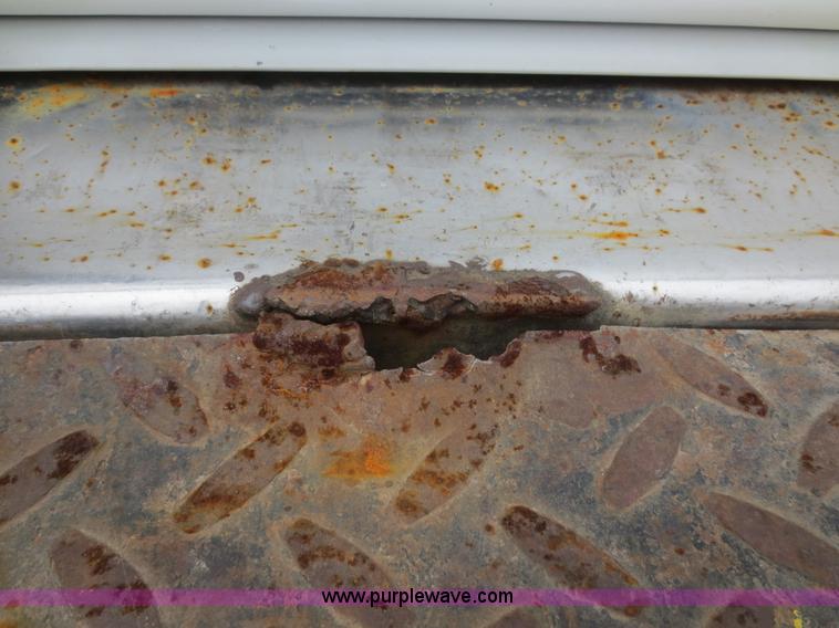 image for item D2157 2004 Freightliner FL70 refrigerated box truck