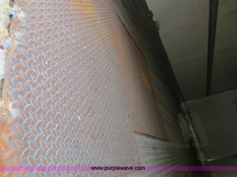 image for item D2157 2004 Freightliner FL70 refrigerated box truck