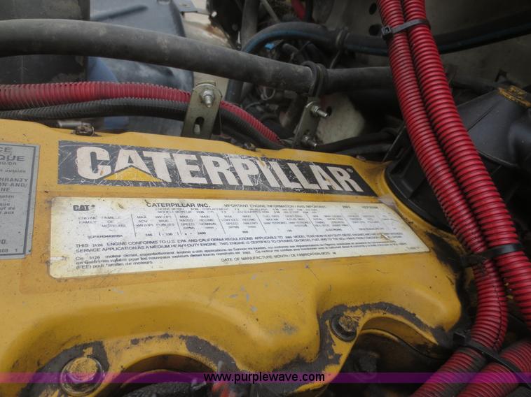 image for item D2157 2004 Freightliner FL70 refrigerated box truck