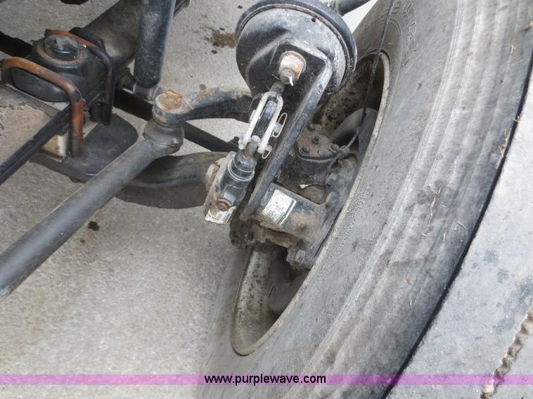 image for item D2157 2004 Freightliner FL70 refrigerated box truck