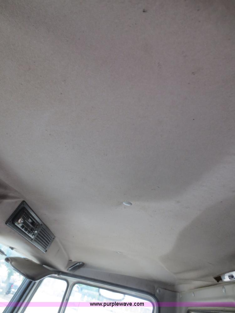 image for item D2157 2004 Freightliner FL70 refrigerated box truck