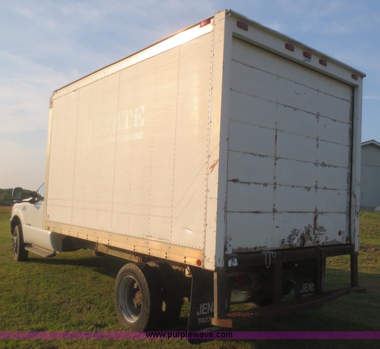 image for item D2161 2000 Ford F550 box truck