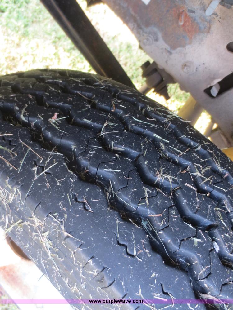 image for item D2161 2000 Ford F550 box truck