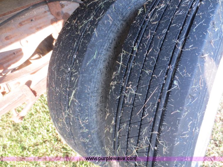 image for item D2161 2000 Ford F550 box truck