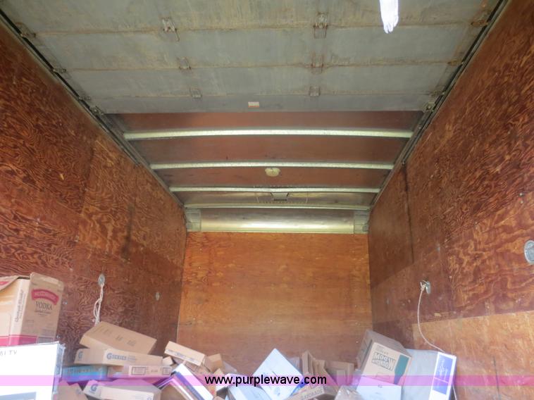 image for item D2161 2000 Ford F550 box truck