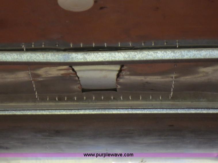 image for item D2161 2000 Ford F550 box truck