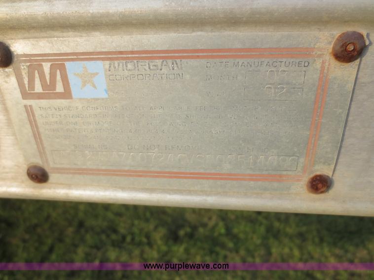 image for item D2161 2000 Ford F550 box truck