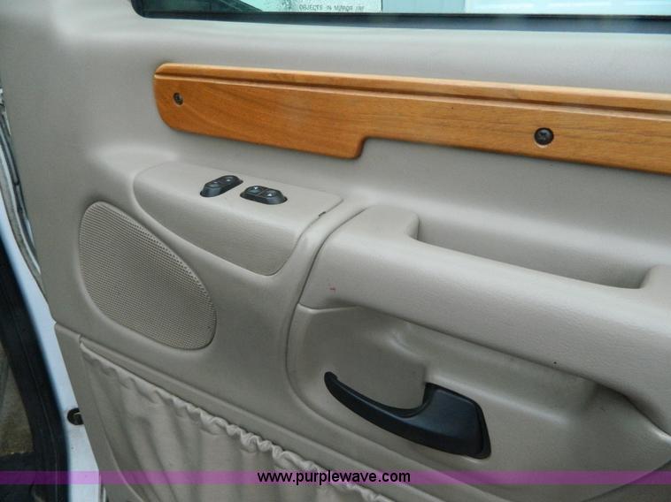 1999 Ford Econoline E150 conversion van in Victoria, KS Item D6107