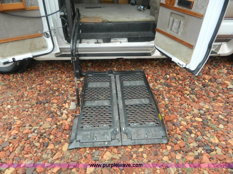 image for item D6107 1999 Ford Econoline E150 conversion van