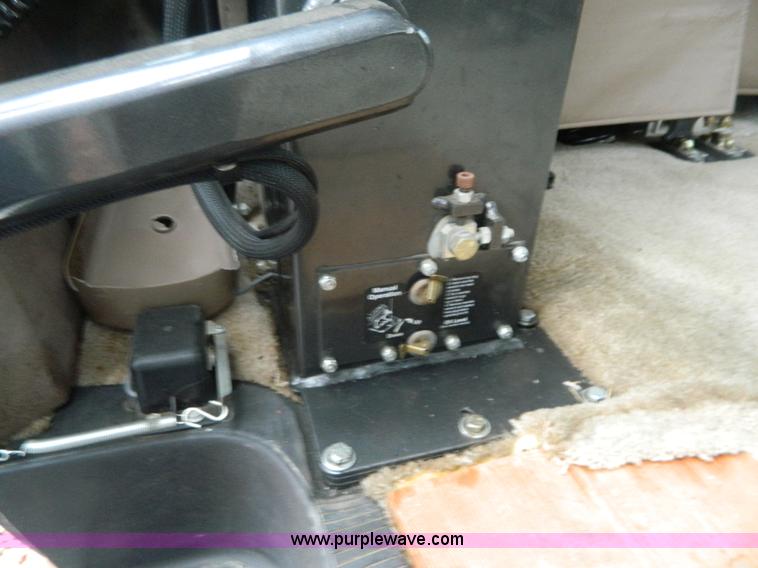 image for item D6107 1999 Ford Econoline E150 conversion van