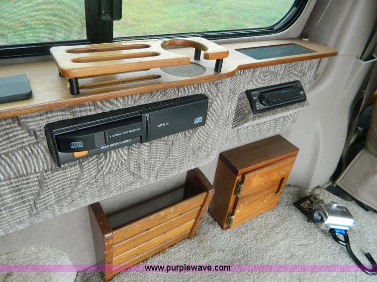 image for item D6107 1999 Ford Econoline E150 conversion van