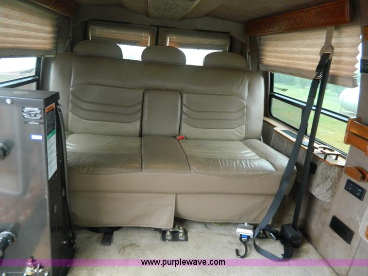 image for item D6107 1999 Ford Econoline E150 conversion van