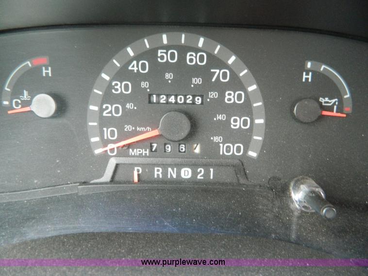 image for item D6107 1999 Ford Econoline E150 conversion van