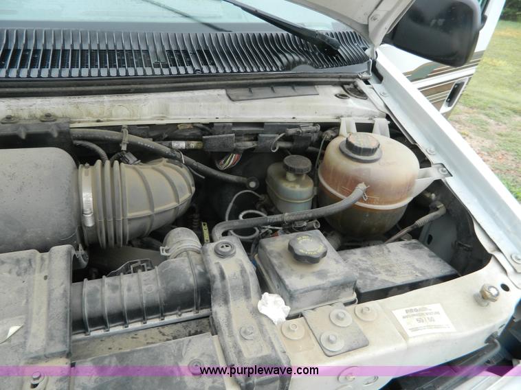 image for item D6107 1999 Ford Econoline E150 conversion van