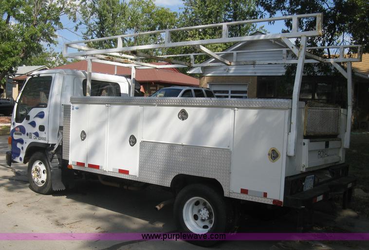 image for item E7964 1996 GMC W4-Forward utility truck