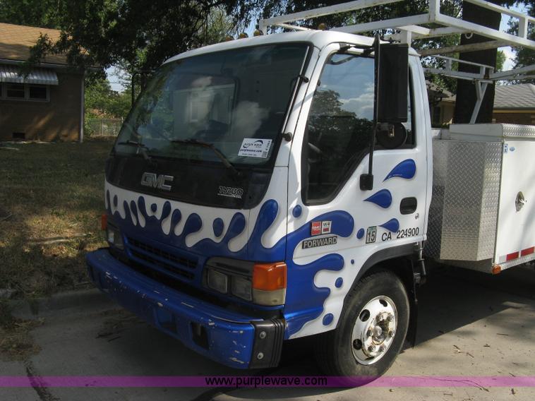 image for item E7964 1996 GMC W4-Forward utility truck