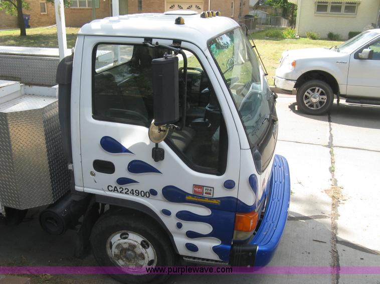 image for item E7964 1996 GMC W4-Forward utility truck