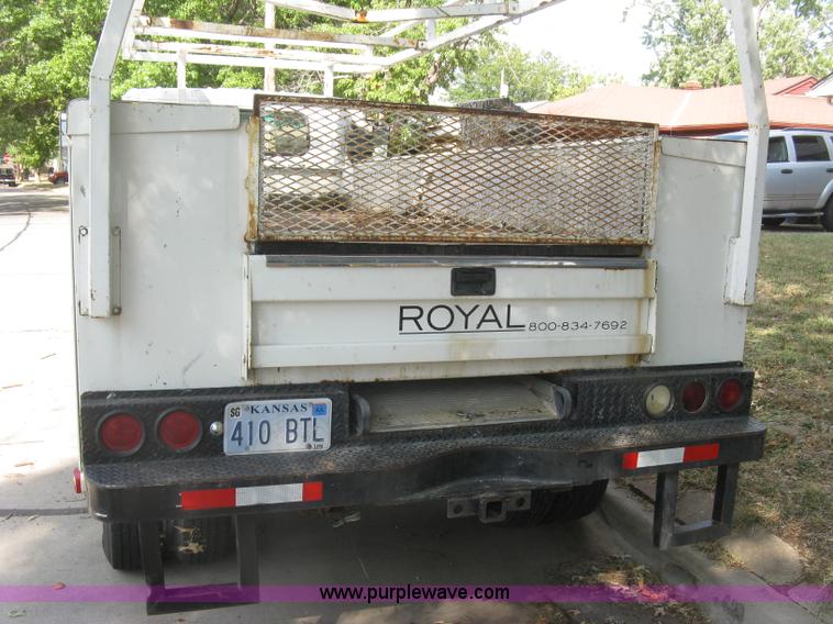 image for item E7964 1996 GMC W4-Forward utility truck