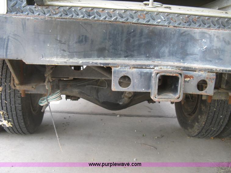 image for item E7964 1996 GMC W4-Forward utility truck