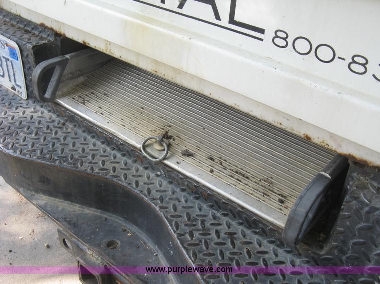 image for item E7964 1996 GMC W4-Forward utility truck