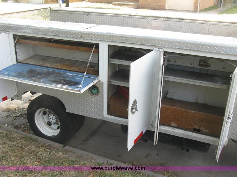 image for item E7964 1996 GMC W4-Forward utility truck